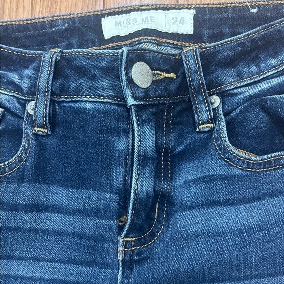 Miss Me midrise skinny raw step hem jeans size 24 - Picture 5 of 9